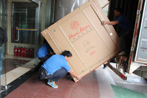 辽阳钢琴贵重工艺品无忧运